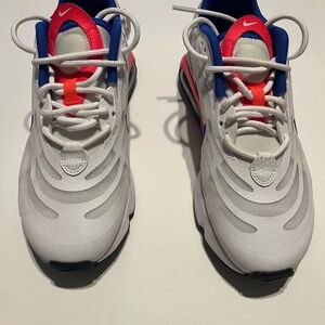 Brand new Nike women Air max SXosense size 6